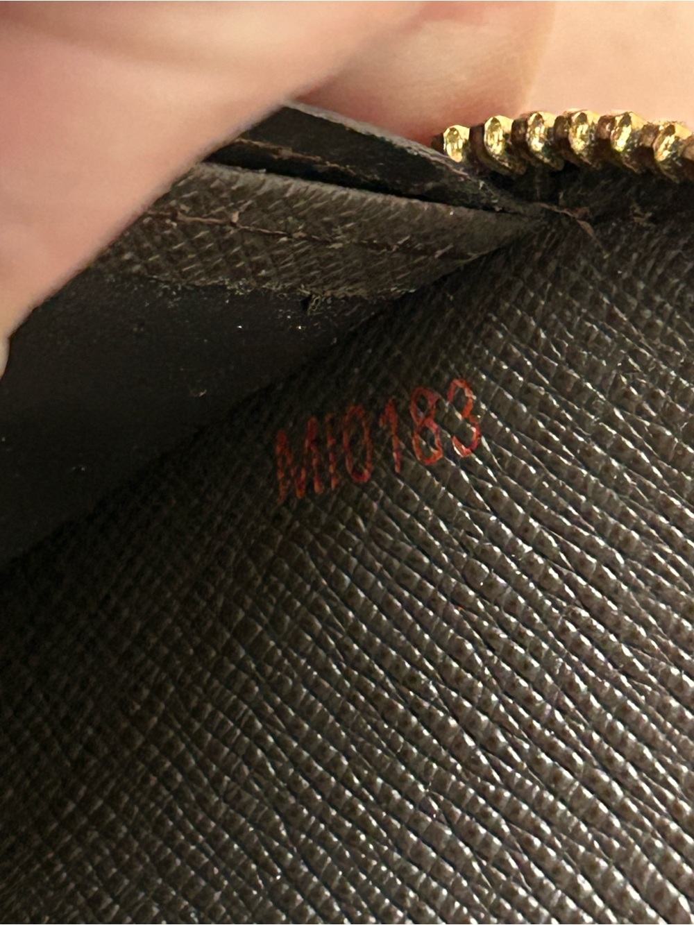 Louis Vuitton Large Zippy Wallet - Picture 8 of 12